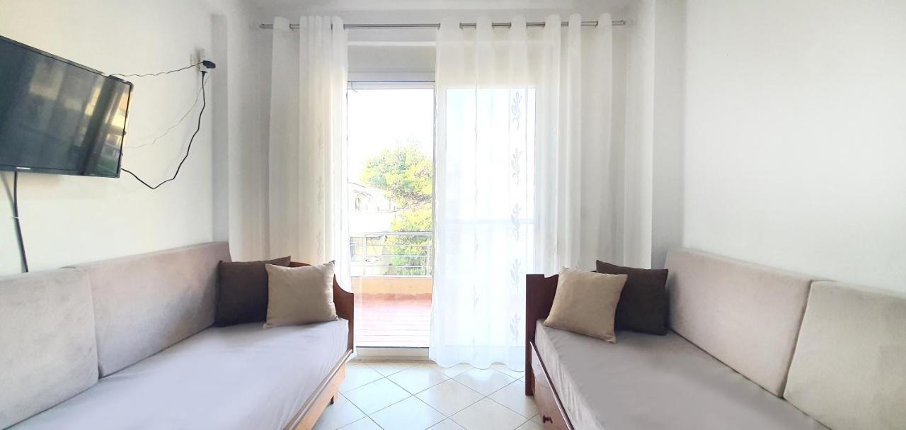 Sea & Sun Apartment Dıraç Dış mekan fotoğraf