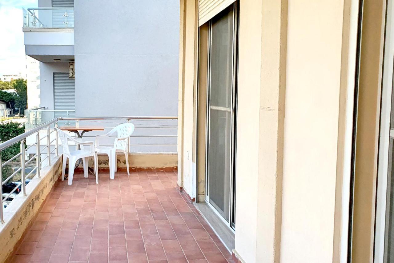 Sea & Sun Apartment Dıraç Dış mekan fotoğraf